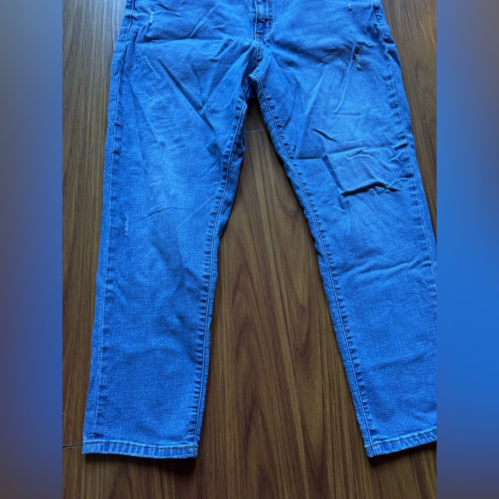 Sonoma women’s size 16 Blue Jeans - Picture 2 of 10